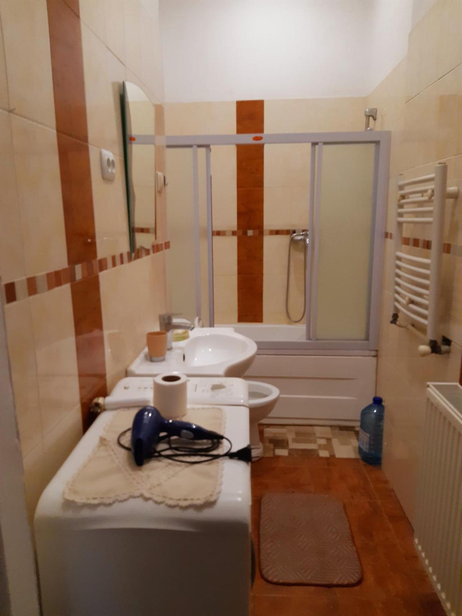 Старовинні Апартаменти У Центрі Міста Oujhorod Extérieur photo